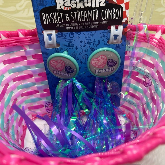 Raskullz Basket & Streamer Combo! - Picture 4 of 4